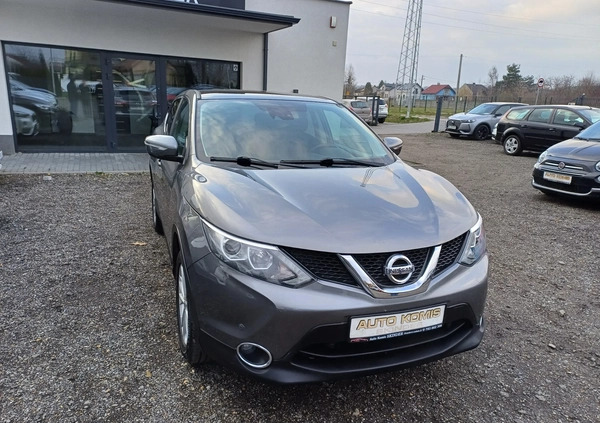 Nissan Qashqai cena 49999 przebieg: 159000, rok produkcji 2014 z Złocieniec małe 137